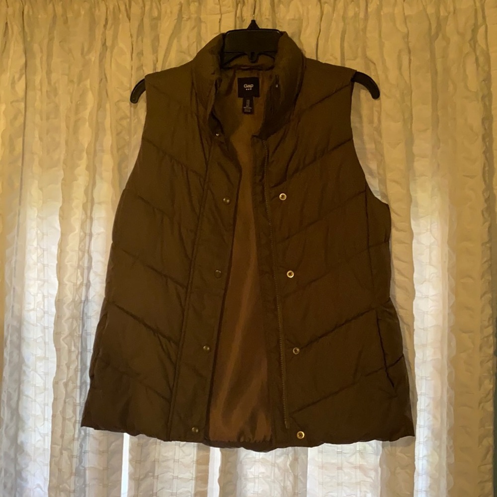 Gap vest